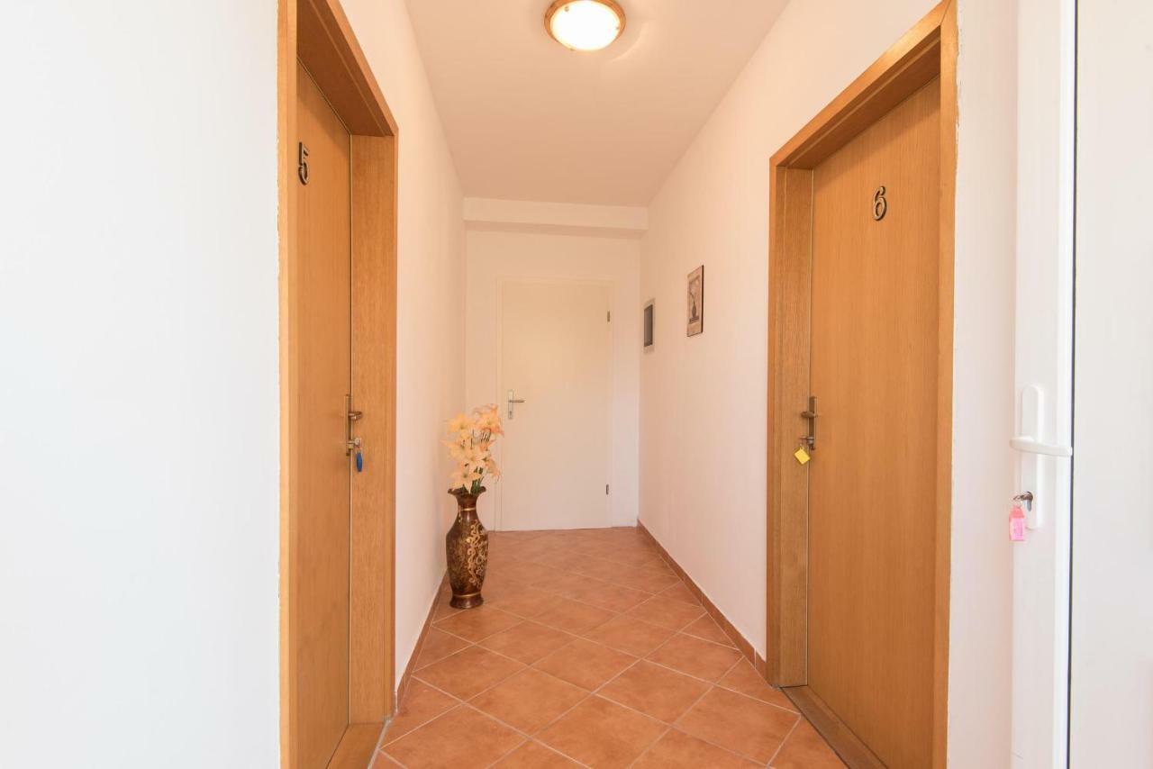 Apartmani Villa Lidija Оребич Экстерьер фото