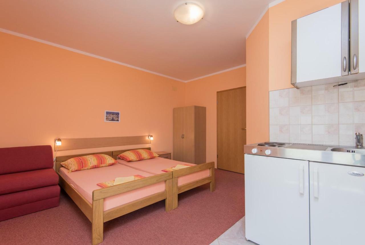Apartmani Villa Lidija Оребич Экстерьер фото
